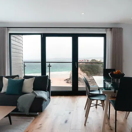 Apartment Onshore 3 *